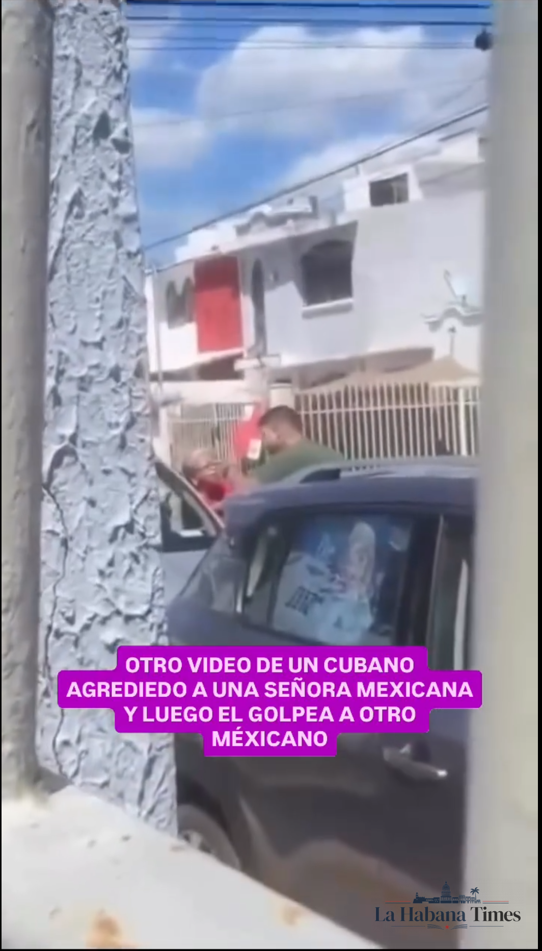 Nuevo video en Cancún provoca indignación: señalan a cubano por agredir verbalmente a una señora y luego a un joven mexicano