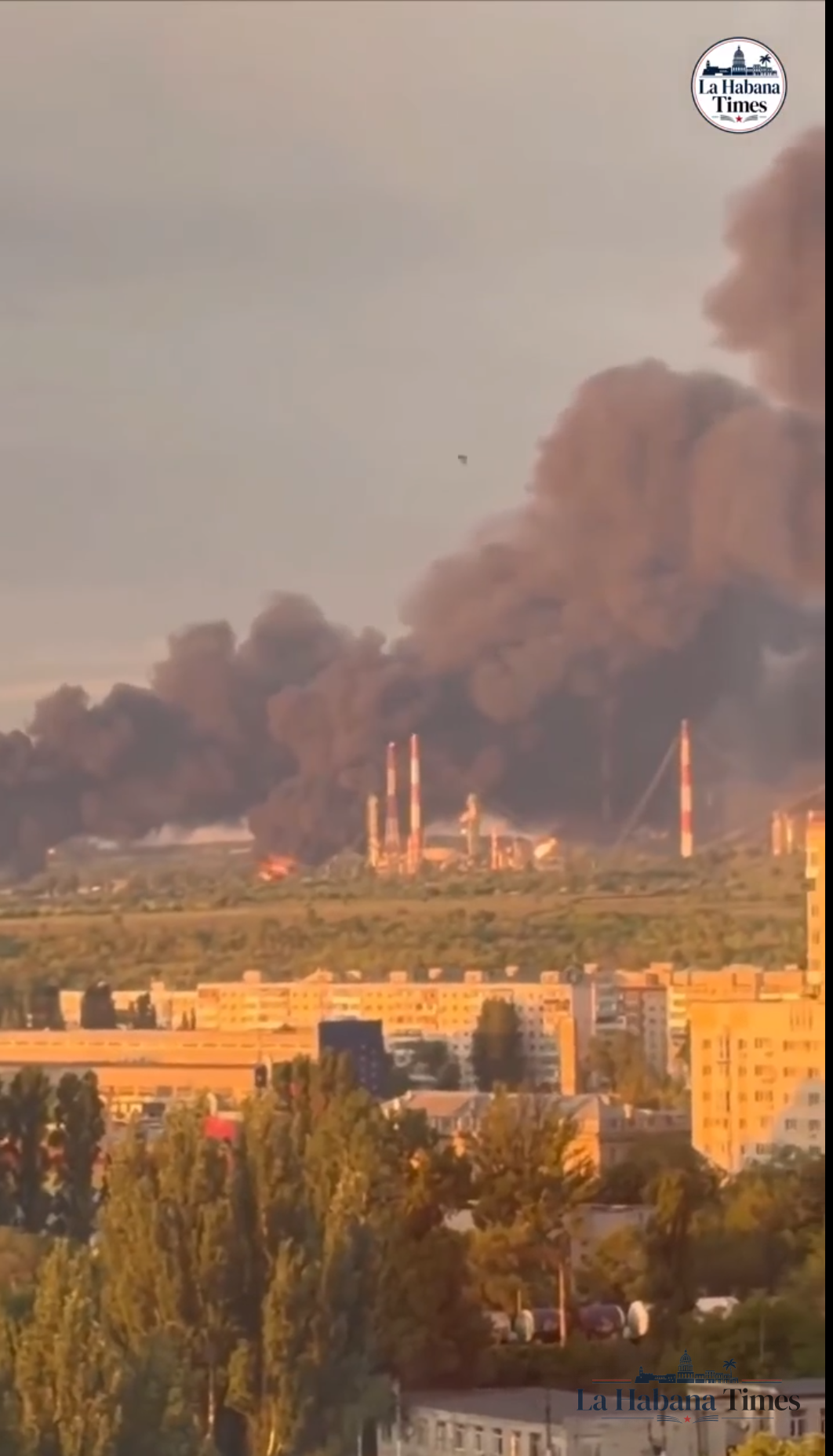Ucrania golpea la refinería rusa de Saratov, a unos 700 kilómetros del frente