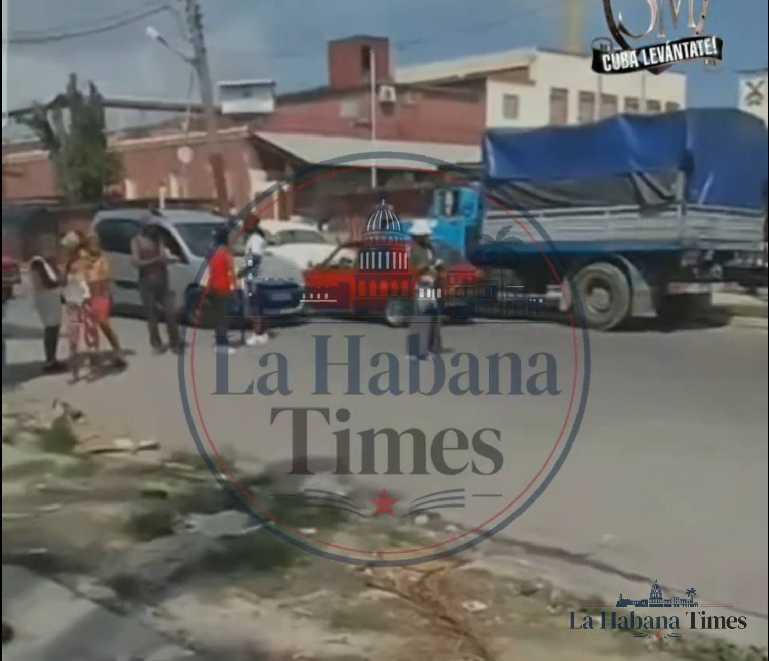 Trabajadores protestan en Guanabacoa y cierran una avenida tras denunciar que no pueden cobrar su salario