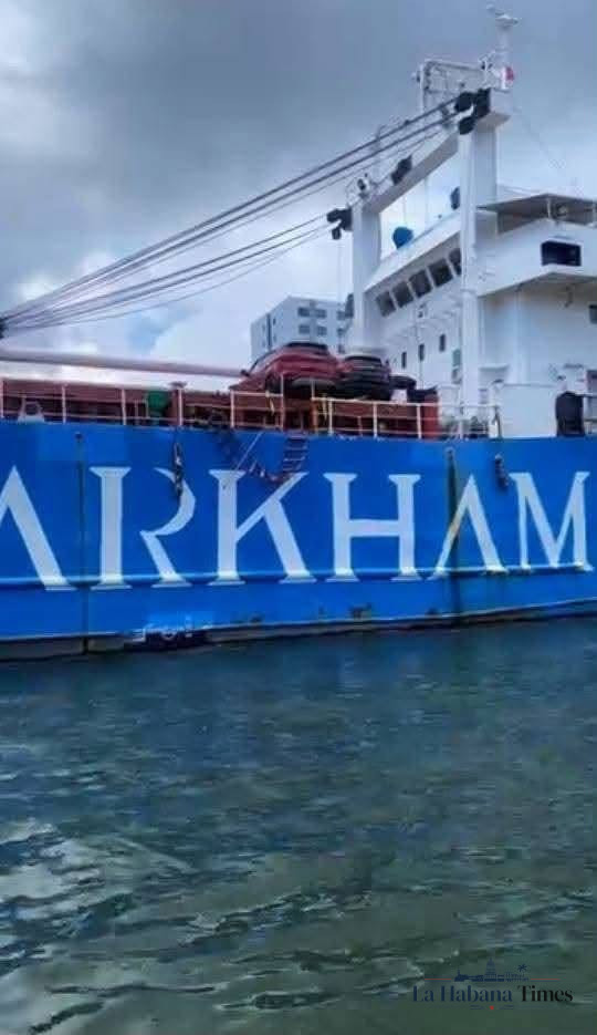 VIDEO DE AUTOS SALIENDO DESDE MIAMI HACIA CUBA REAVIVA LAS DENUNCIAS SOBRE LOS PRIVILEGIOS DE LA ÉLITE CASTRISTA