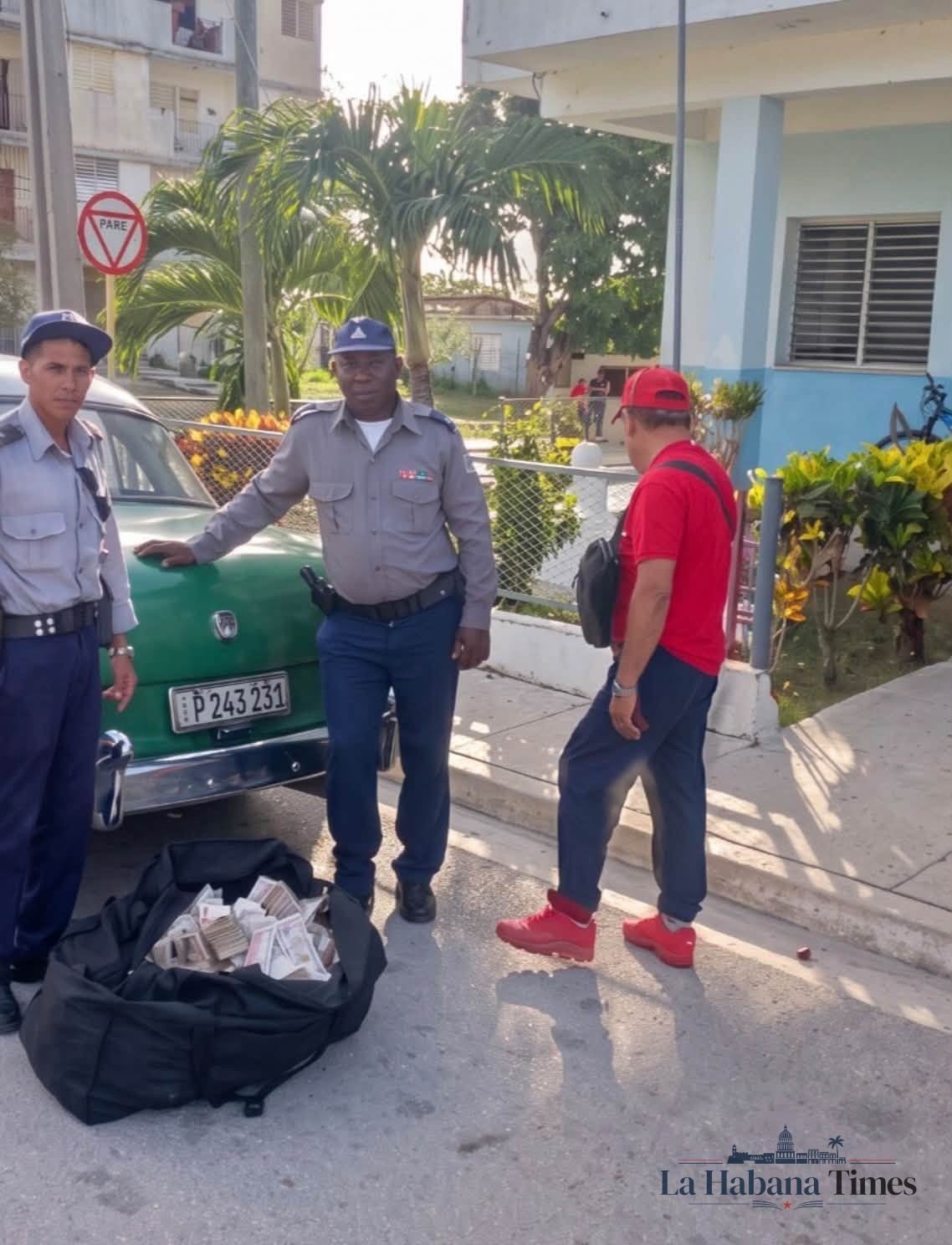 REPORTAN DETENCIÓN DE UN HOMBRE TRAS HALLAZGO DE 29 MILLONES DE PESOS EN LA CARRETERA HOLGUÍN–MOA